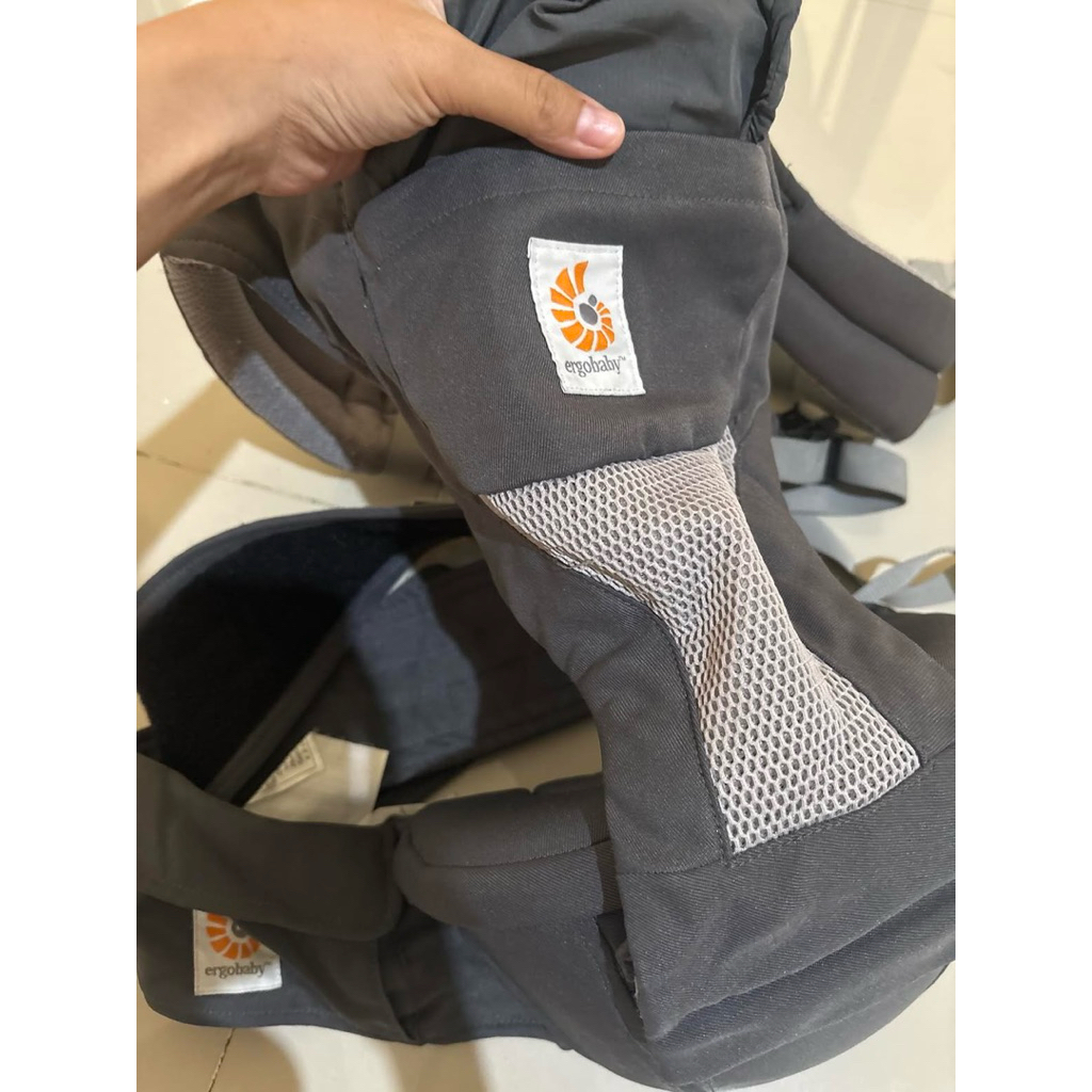 PRELOVED Gendongan Ergobaby Hipseat