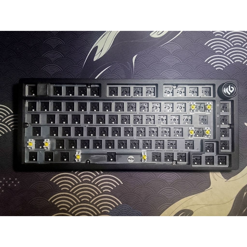 barebone leobog hi 75c pro black