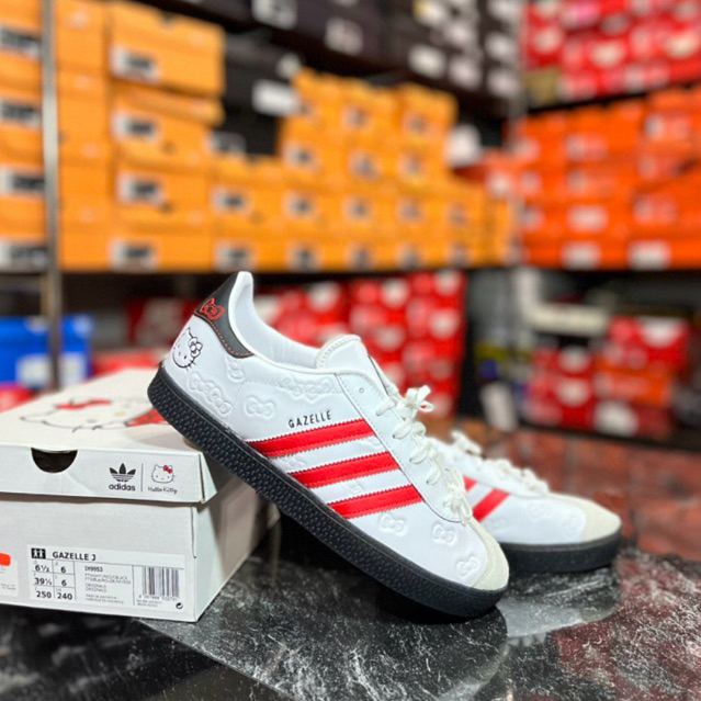 ADIDAS GAZELLE X HELLOKITY /GAZELLE INDOR/ SAMBA OG WHITE ORIGINAL