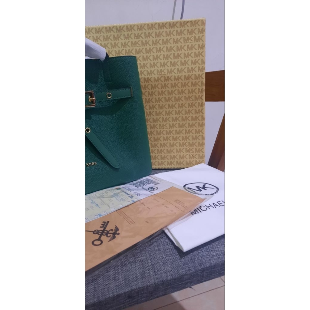 MK_Emilia Small Logo Satchel in Green