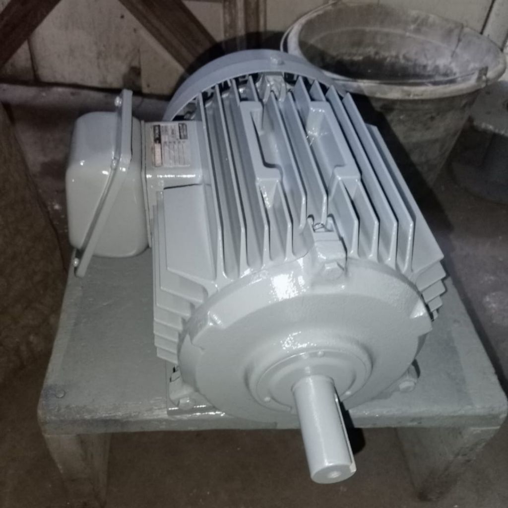 hitachi dinamo 1.5 kw 2 hp 1420 rpm 3 phase 380v bekas