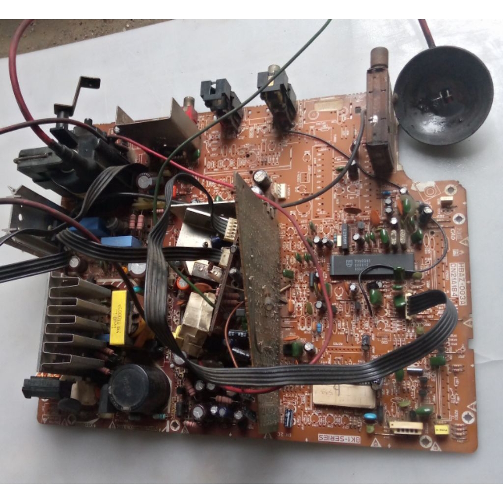 mesin tv Polytron lama,tabung 21inch,cabutan komponen lengkap, blum uji test,gambling