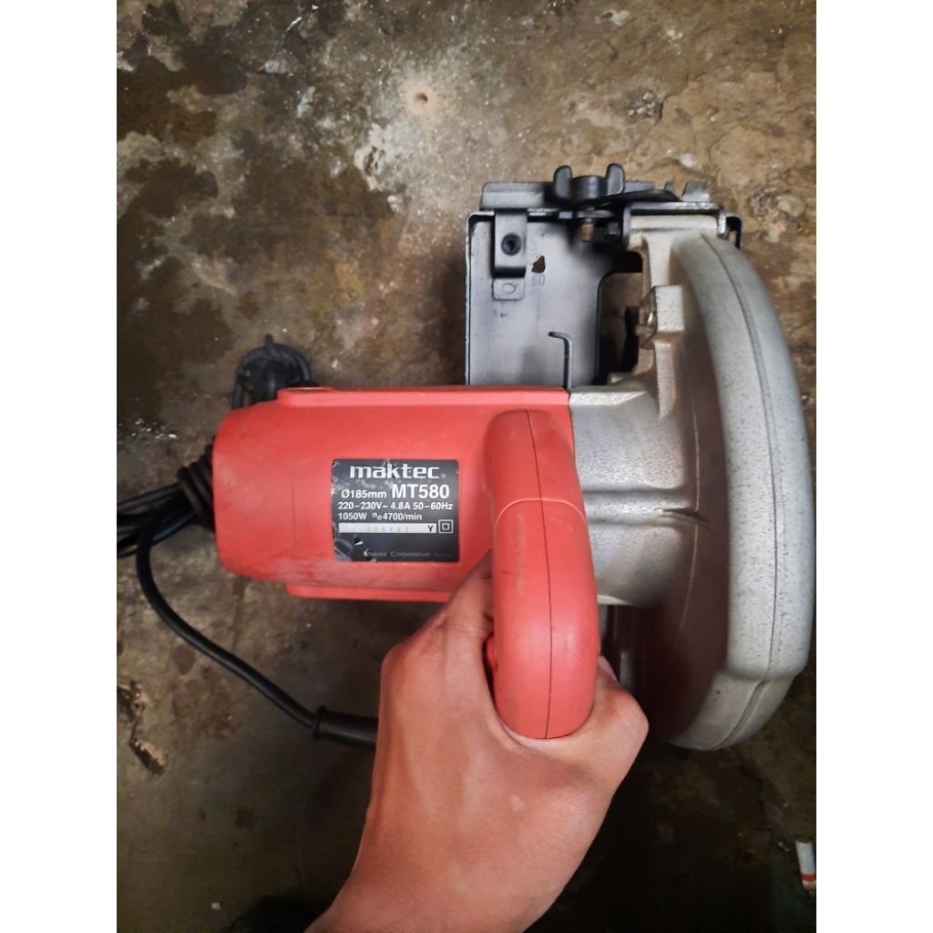 Mesin Potong Kayu Circular Saw Maktec MT580 / Circular Saw 7 inch Maktec MT580