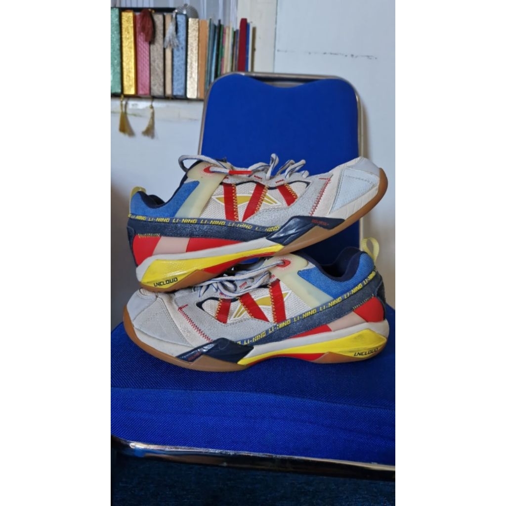 Sepatu Lining Shadow