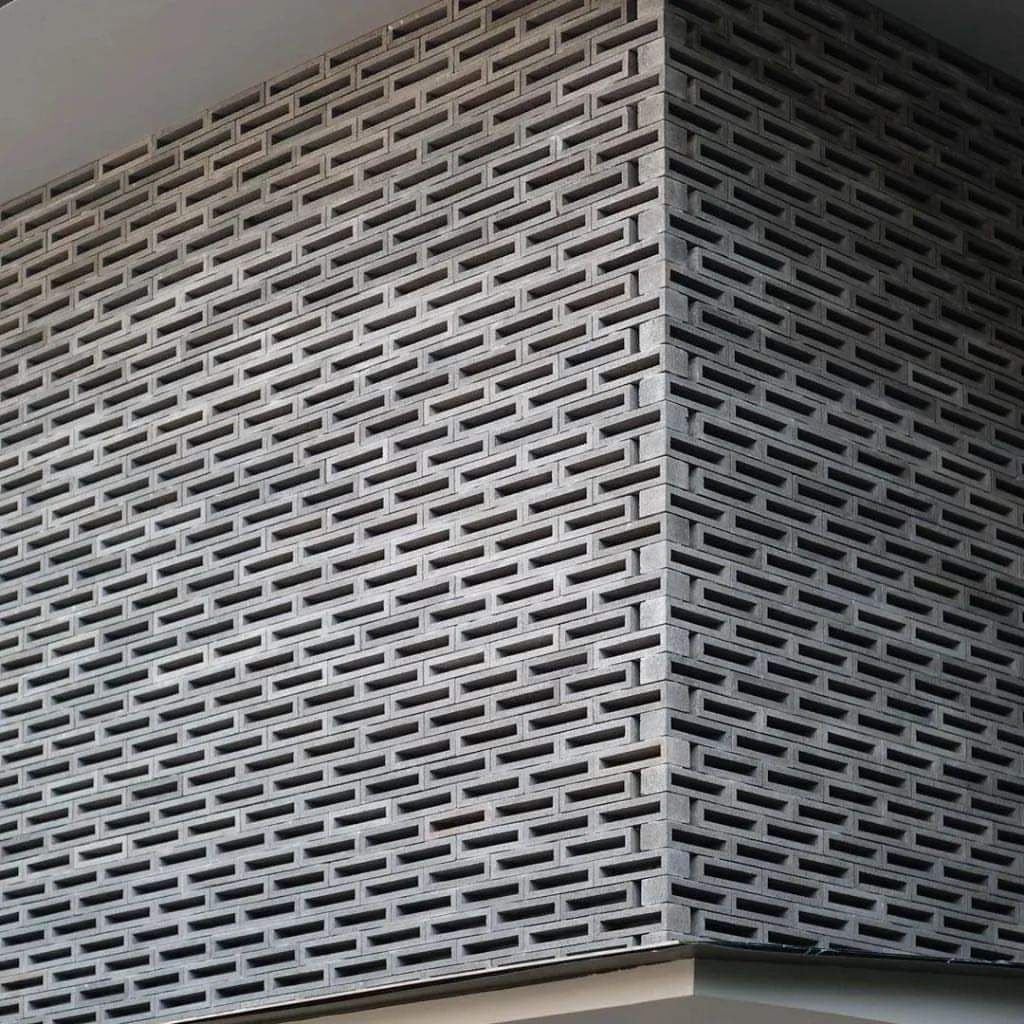 Roster beton motip persegi panjang polos