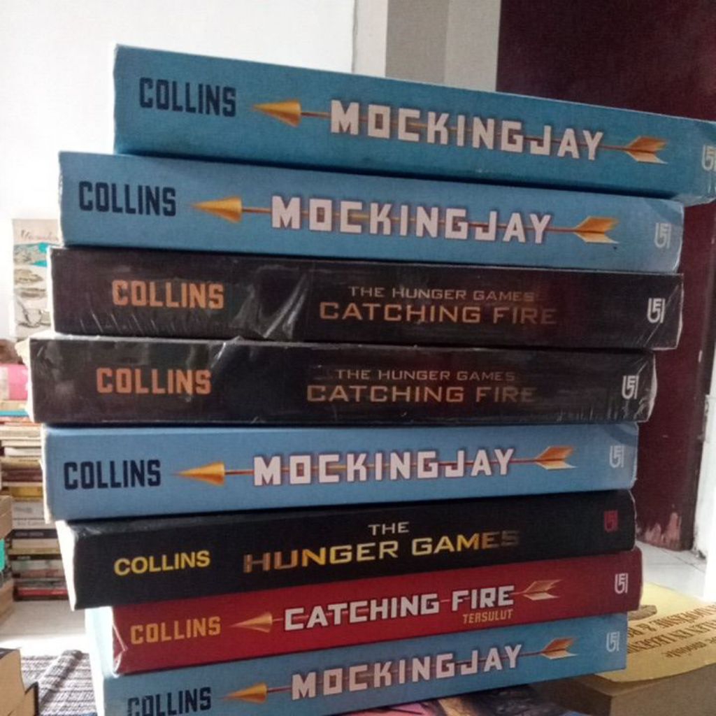 original novel karangan Collins hunger games