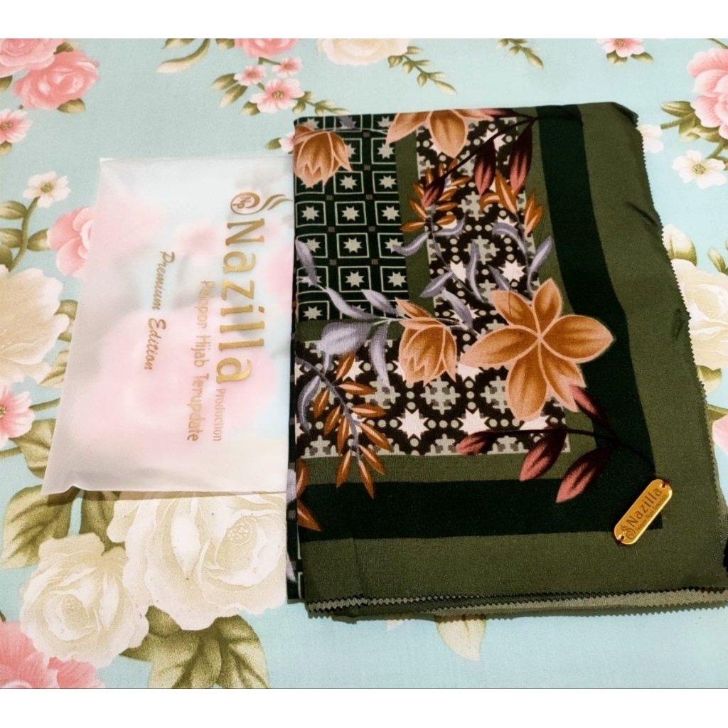 Hijab segiempat motif bunga hijau army