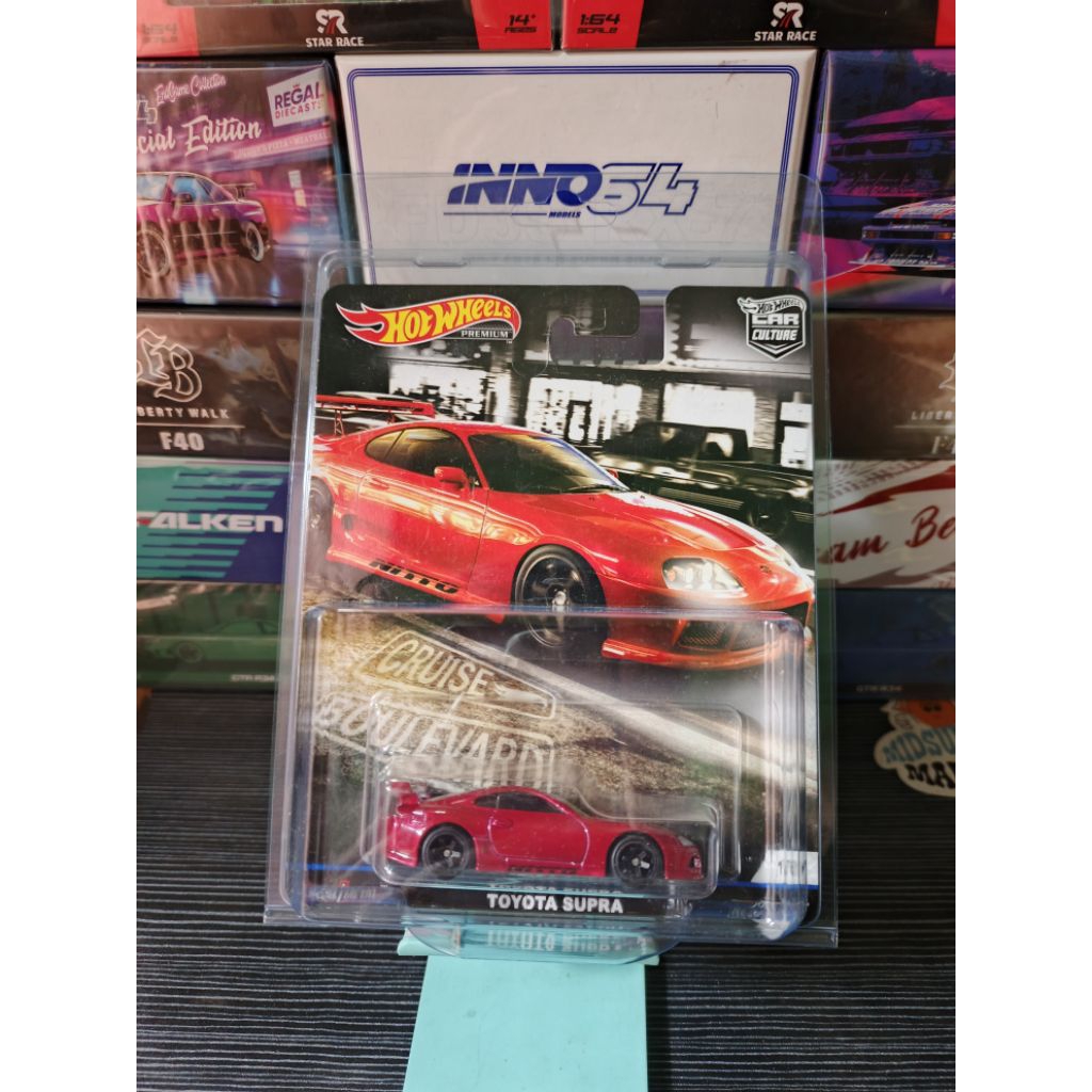 HOT WHEELS PREMIUM CRUISE BOULEVARD TOYOTA SUPRA