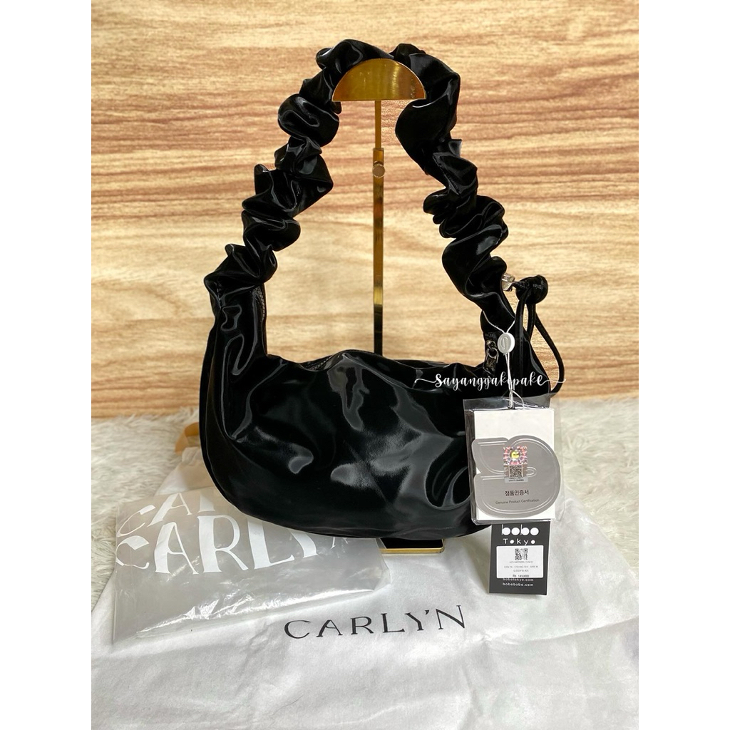 Preloved Carlyn Babe Cozy Glossy Bag Tas