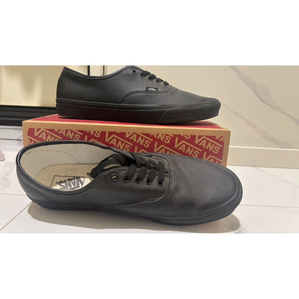 Preloved Vans Authentic Leather