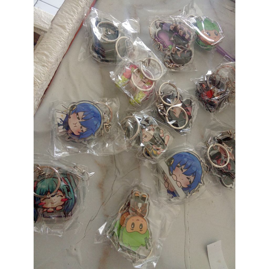 keychain hatsune miku dan kaito