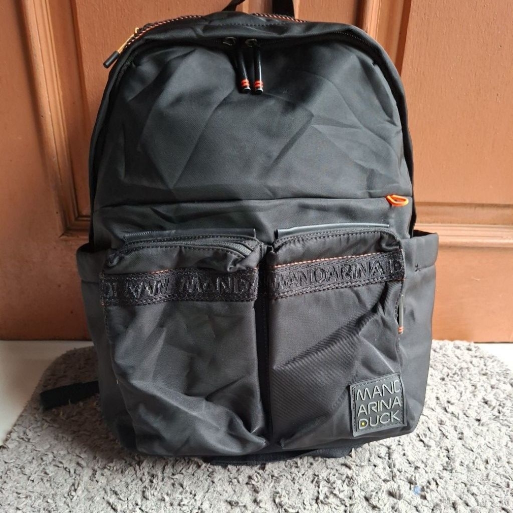 Ransel Hitam Nilon Mandarina Duck