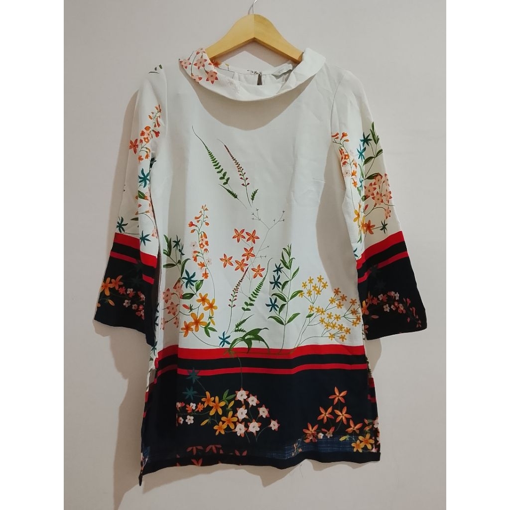 Tunik Minimal Size L