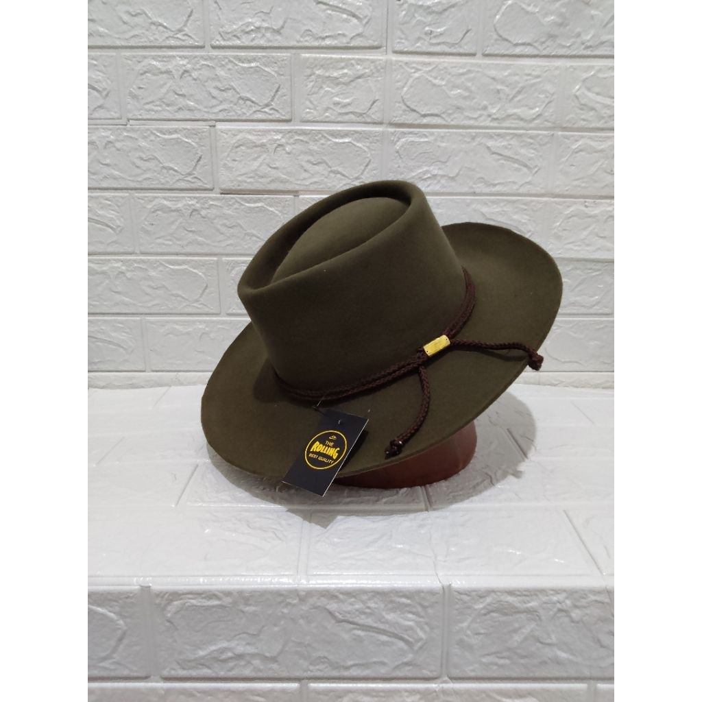 Topi laken fedora stout by The Rolling Hat