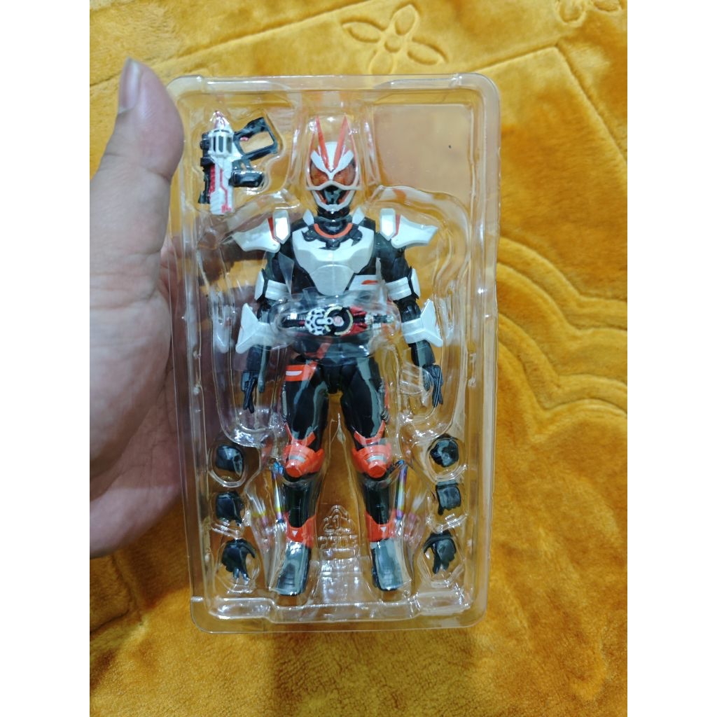 SHF Kamen Rider Geats