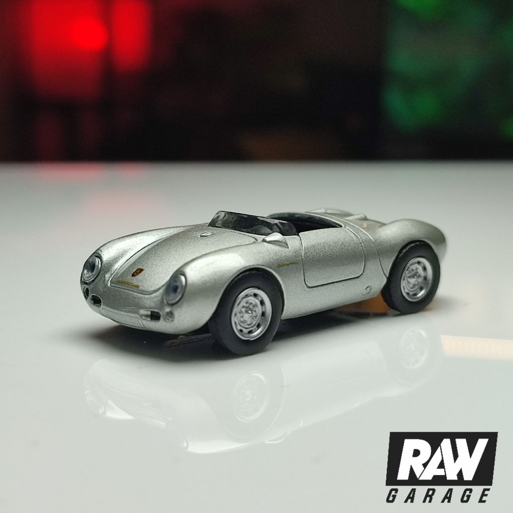 Kyosho 1:64 Porsche 550 Spyder Silver