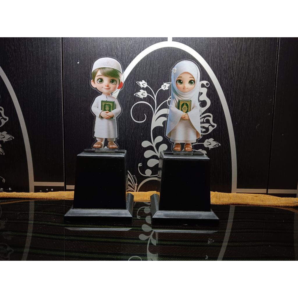 Piala Manasik Haji Akrilik untuk Wisuda Tahfid Pesantren TK Yayasan