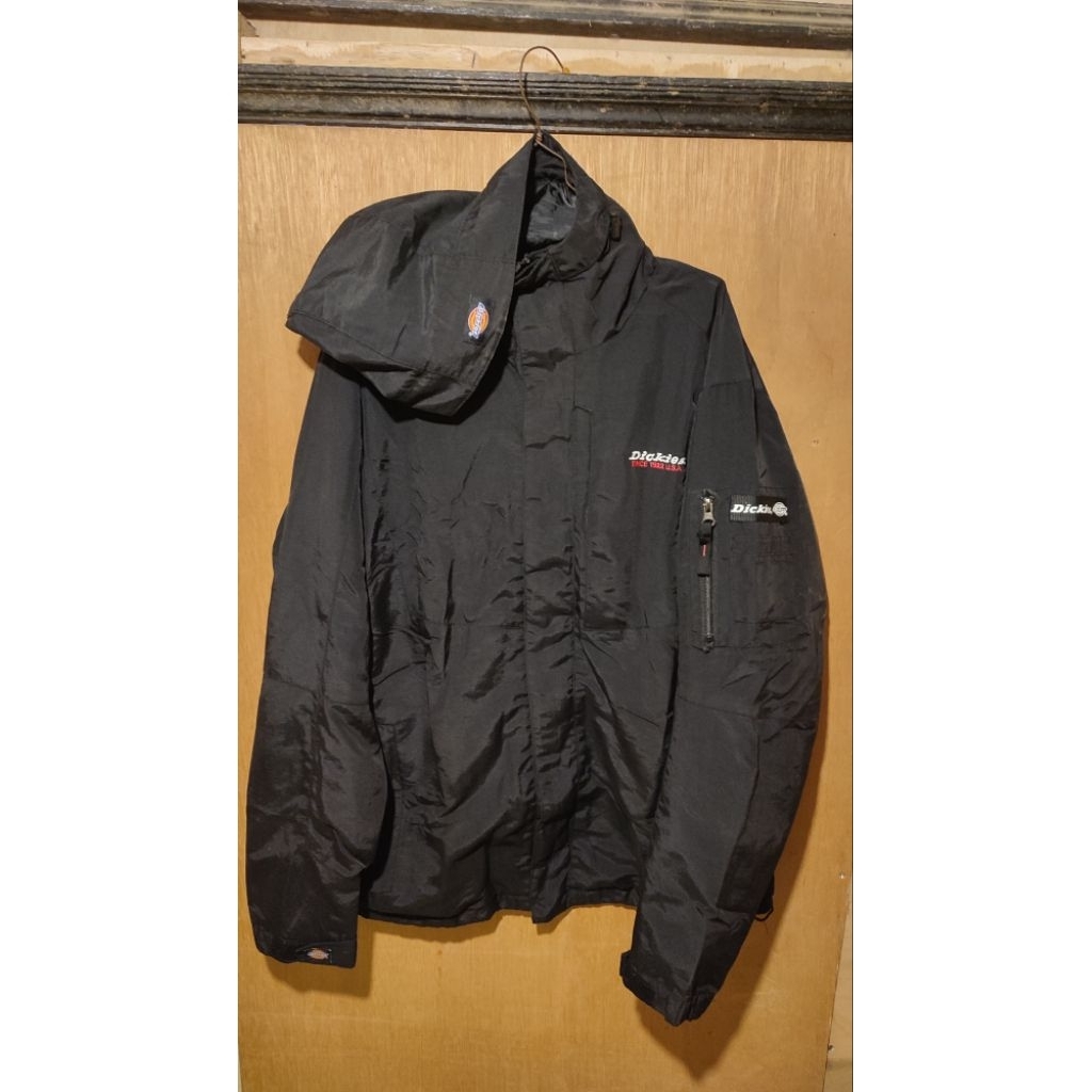 Jaket outdoor Dickies Saku Samping