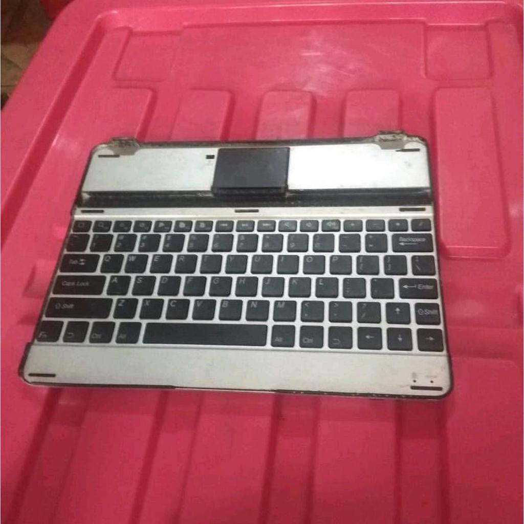 Keyboard bluetooth kondisi normal bekas aja