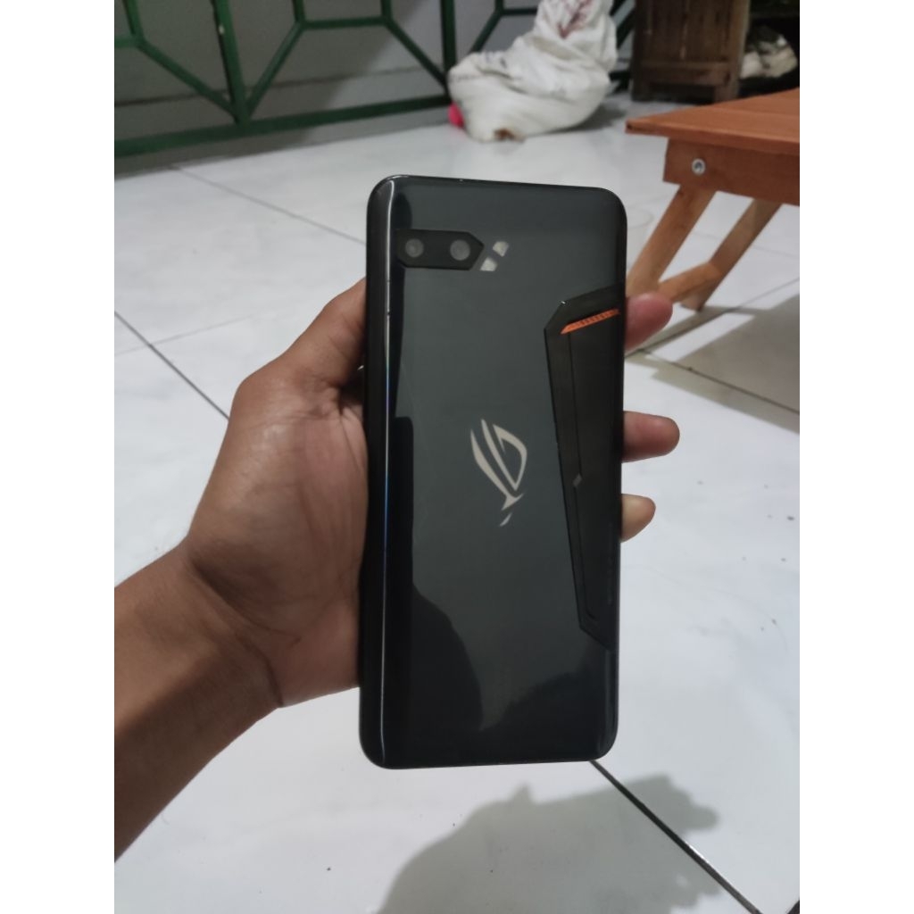 Asus Rog 2 matot Ram 12/128