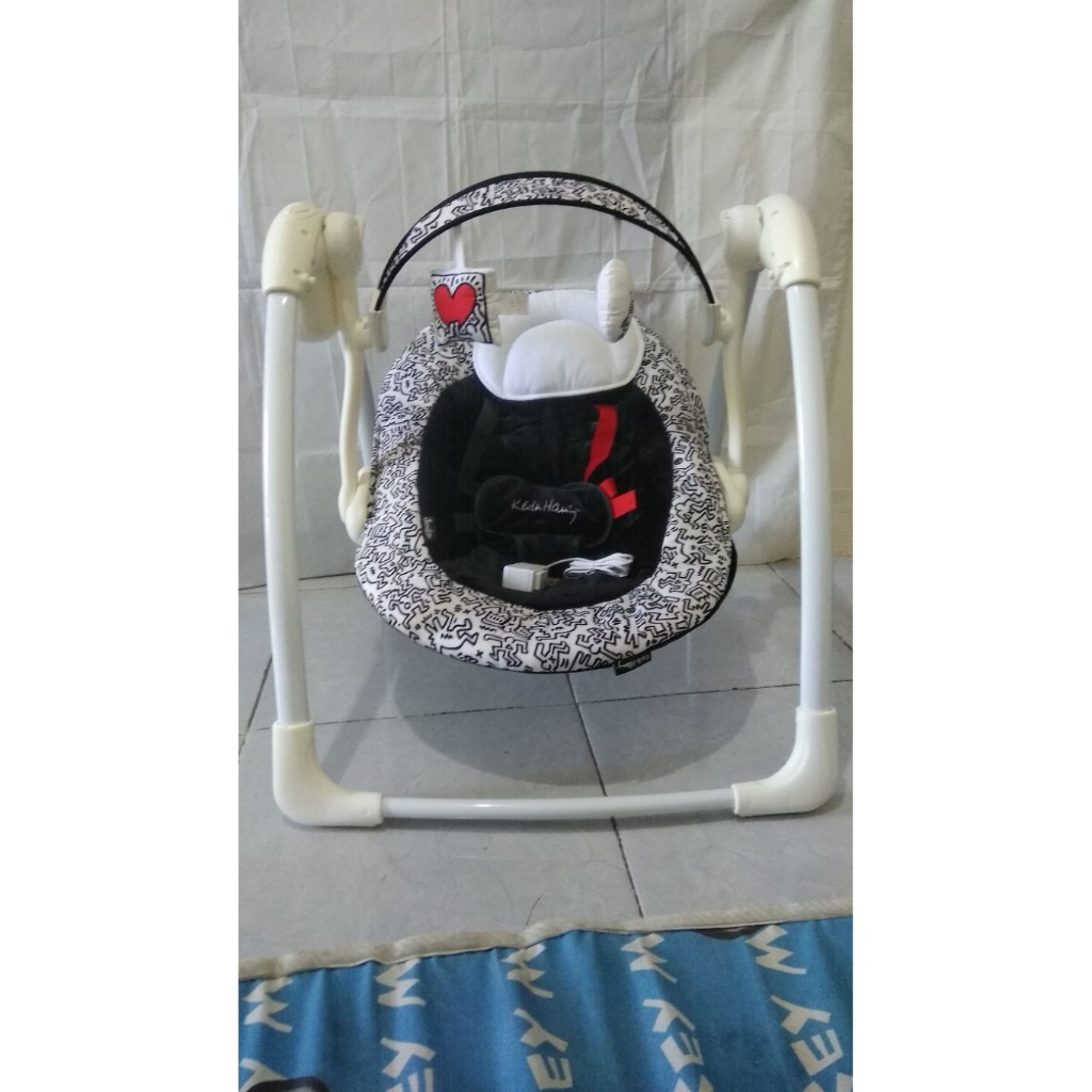 cocolatte swing keith haring black preloved ayunan bayi bouncer