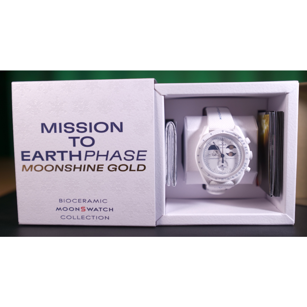 MoonSwatch SNOOPY Mission to Earthphase Moonshine Gold - Original