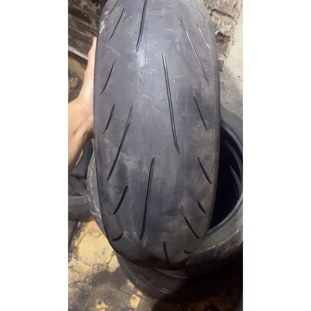 battlax s22 180/55-17