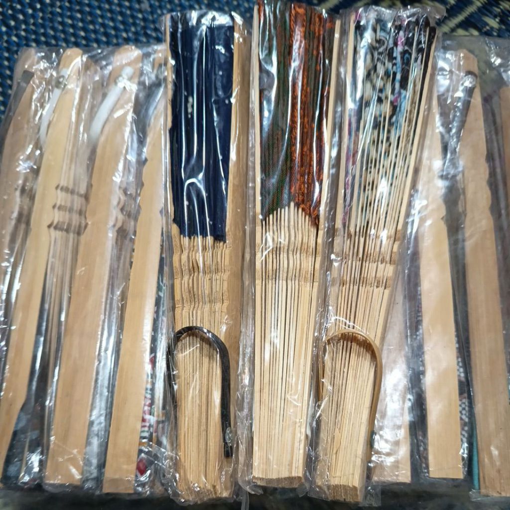 kipas batik  jumbo  kemas plastik