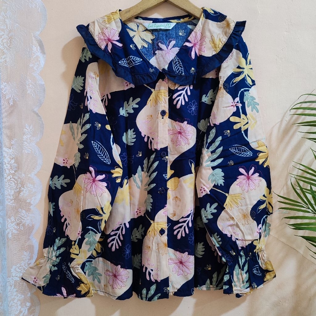 Exit Signature Atasan Wanita Preloved