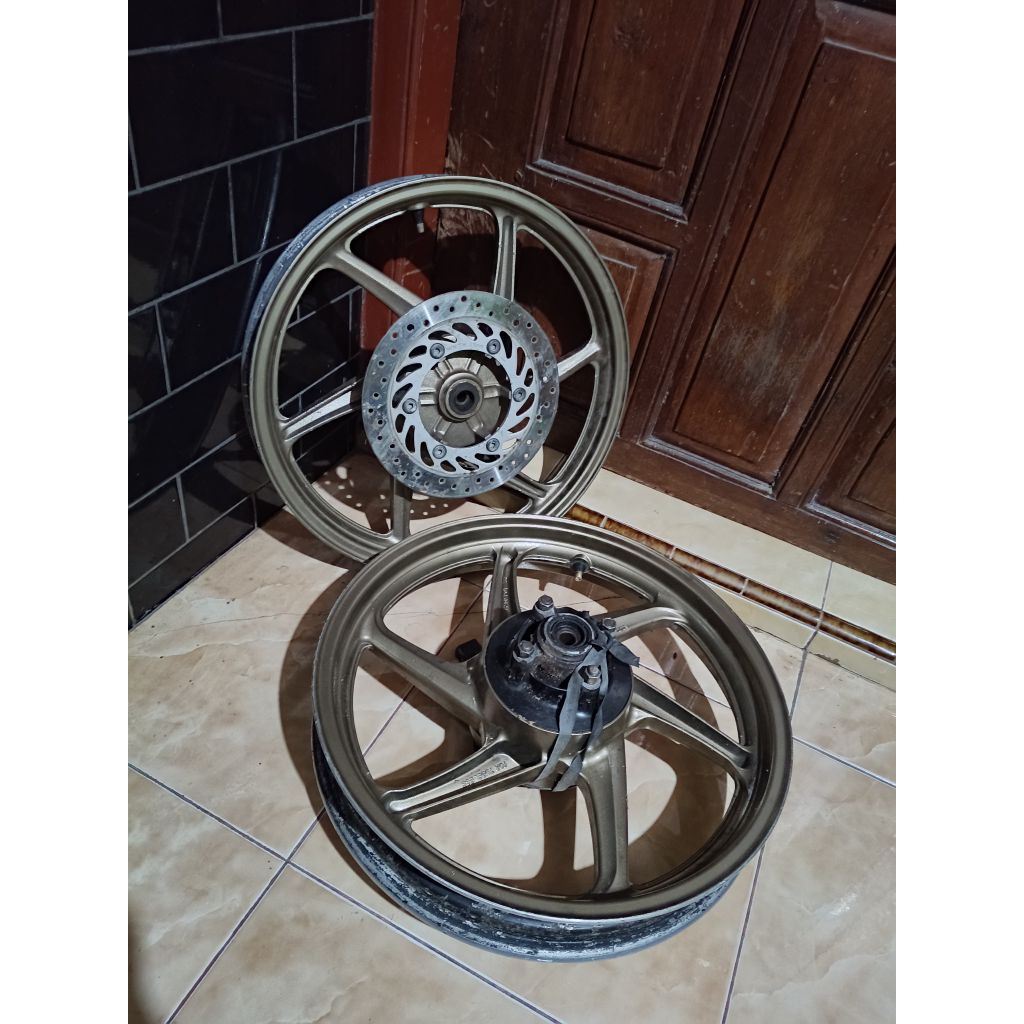 VELG CW MP MONO/VELG SET ORIGINAL COPOTAN MEGAPRO NEW/MEGAPRO MONO RING 17 ORIGINAL COPOTAN ( ORIGIN