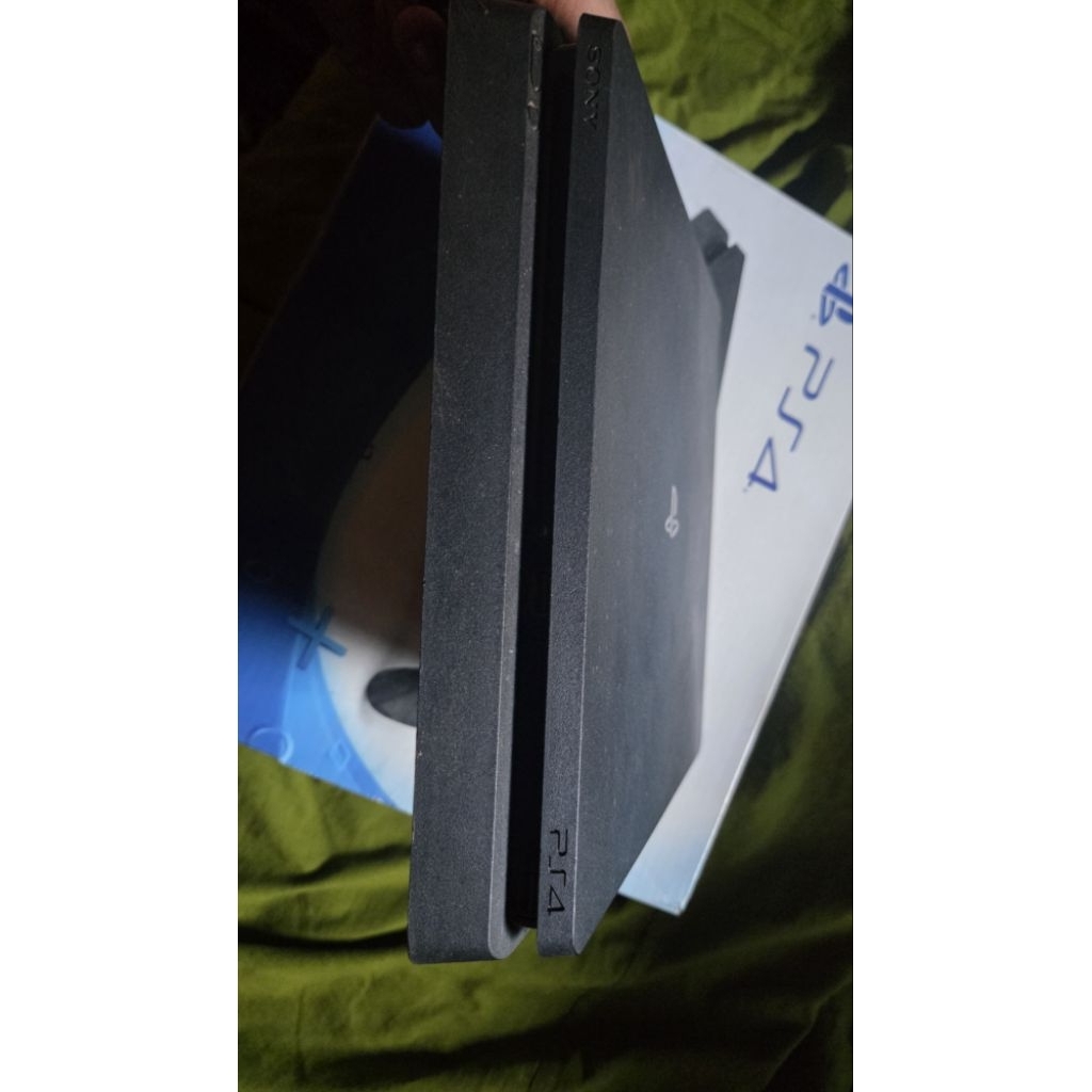 ps 4 slim 1tb original + akun game