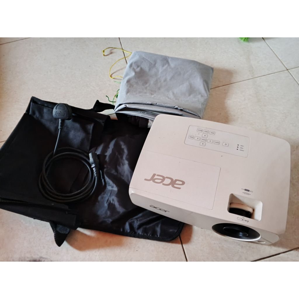 Proyektor ACER