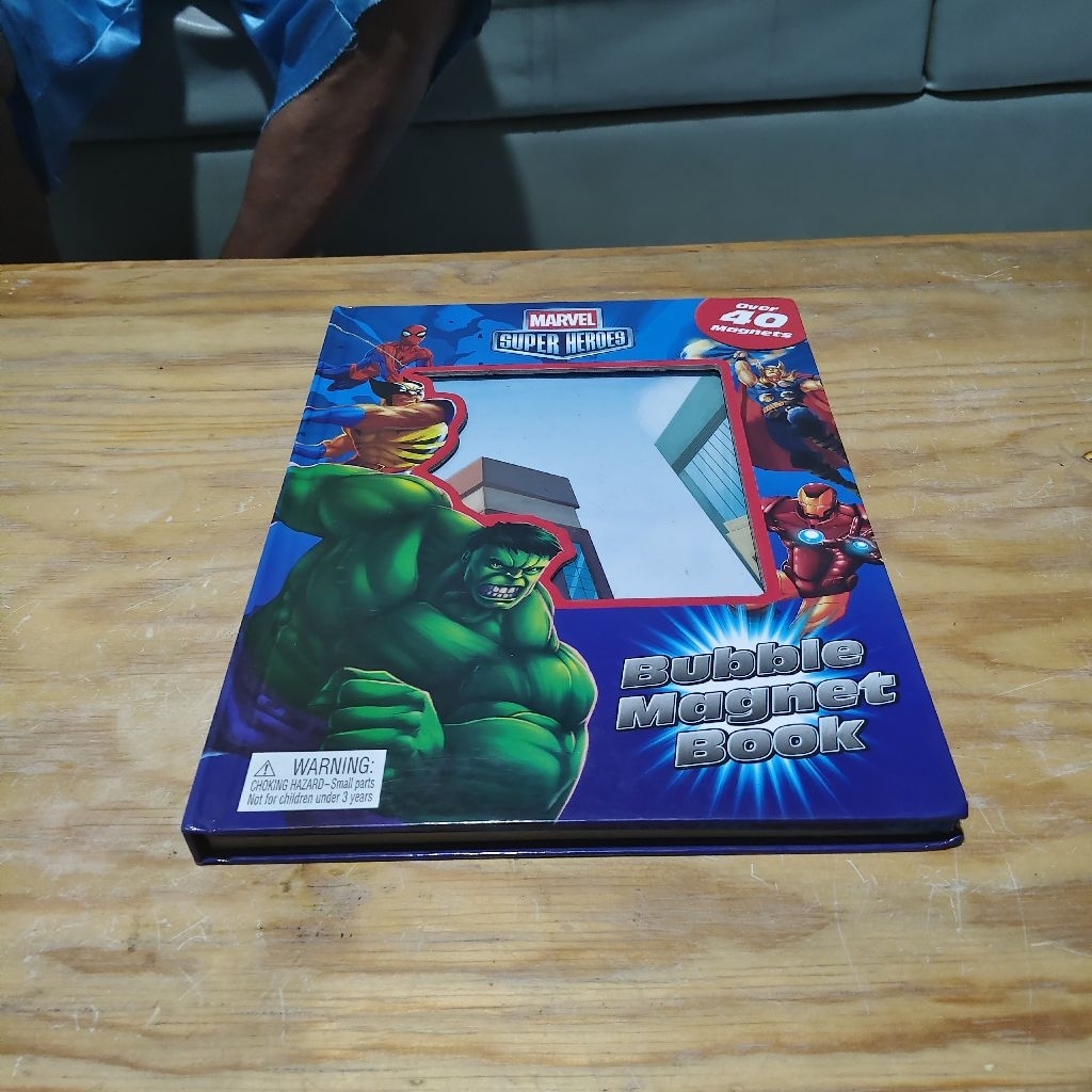 Buku Marvel Super Heroes Bubble Magnet Book
