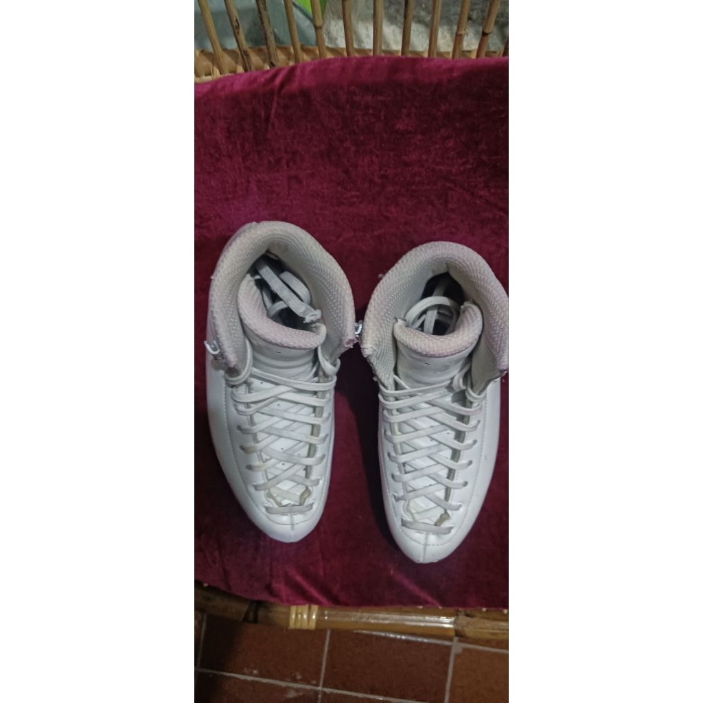 sepatu ice skating Risport antares
