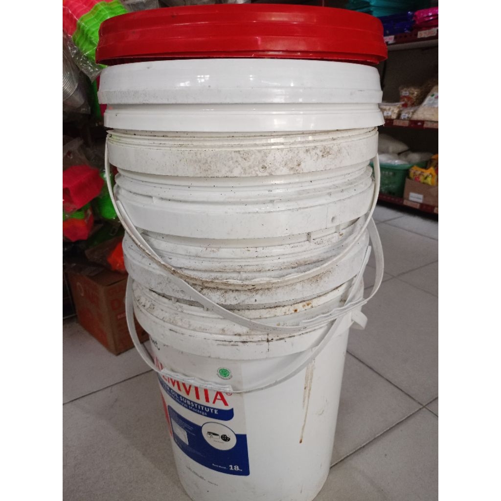 EMBER BEKAS + TUTUP ( bekas mentega/sp,dan ember seken 5kg bekas glaze