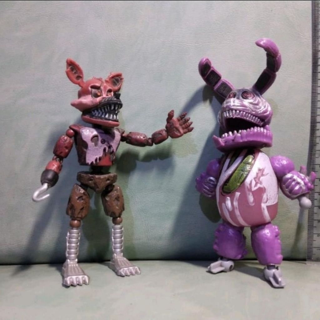 FNAF Five Night At Freddy's Zombie Foxy & Bonnie figure set