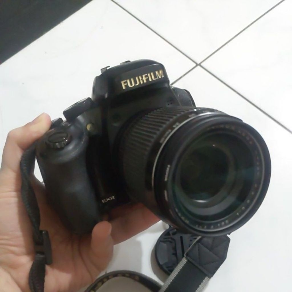 Kamera seken/bekas prosumer Fujifilm Finepix HS50 EXR utk dipakai/jual lagi/bahan