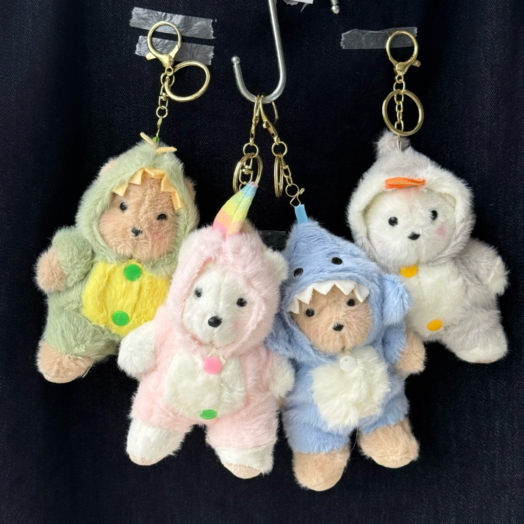 House of Trinkets | Dog Onesie Gantungan Kunci Lucu Imut Kostum Anjing Dino Hiu Penguin Unicorn Bone