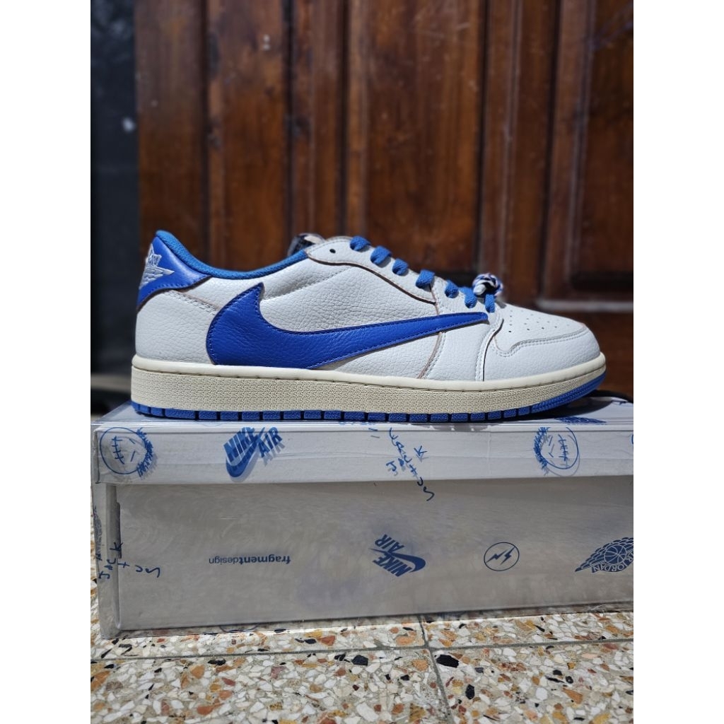 sepatu casual size 47,5