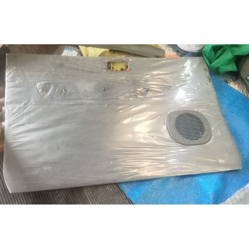 Doortrim kijang kapsul depan, sepasang