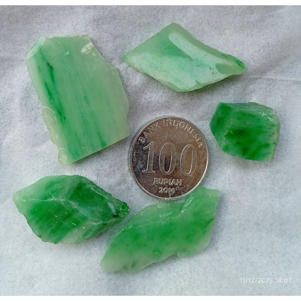 Paket Murah KJP 03 Rought Jadeite Jade/Bahan Giok Burma Myanmar
