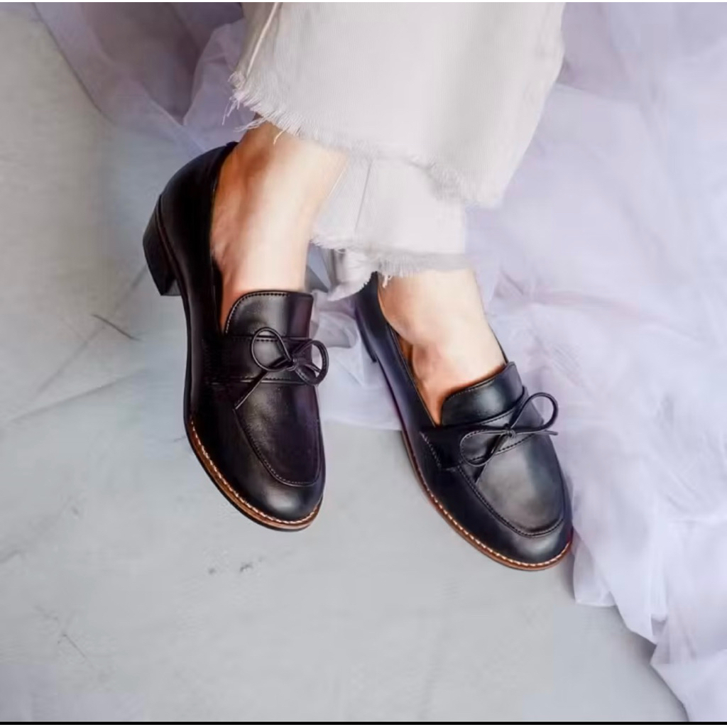PRELOVED sepatu loafer wanita Yovvli