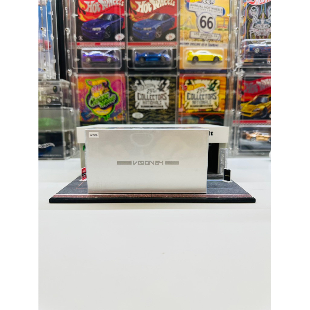 Vision64 1:64 LB Works Lamborghini Countach LP500 White