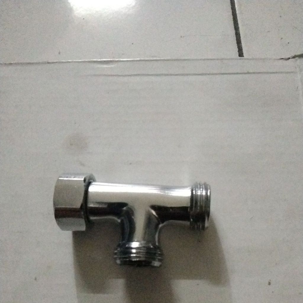 sambungan kran untuk jet shower T join Toto