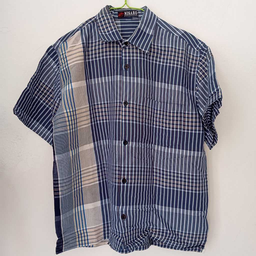 Kemeja Pria Tangan Pendek Motif Garis Vertikal Horizontal