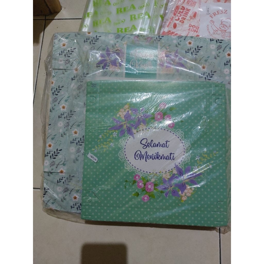 DUS MOTIF 20X20 / DUS HAJATAN 20X20 MOTIF LAVENDER