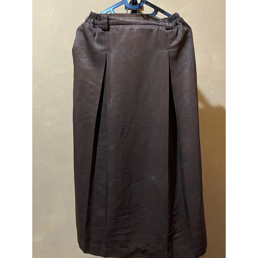 Preloved rok panjang coklat pramuka licin