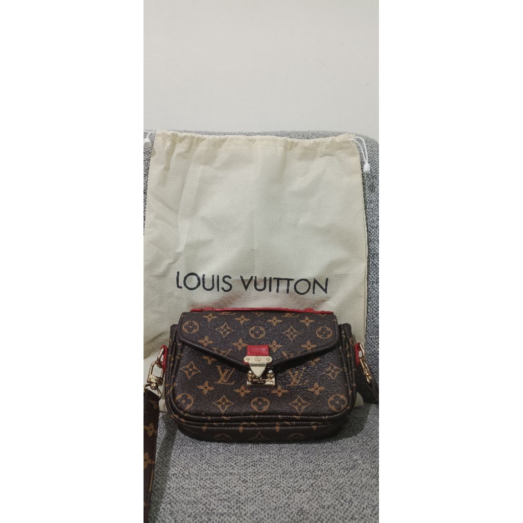 LV Preloved Sling Bag