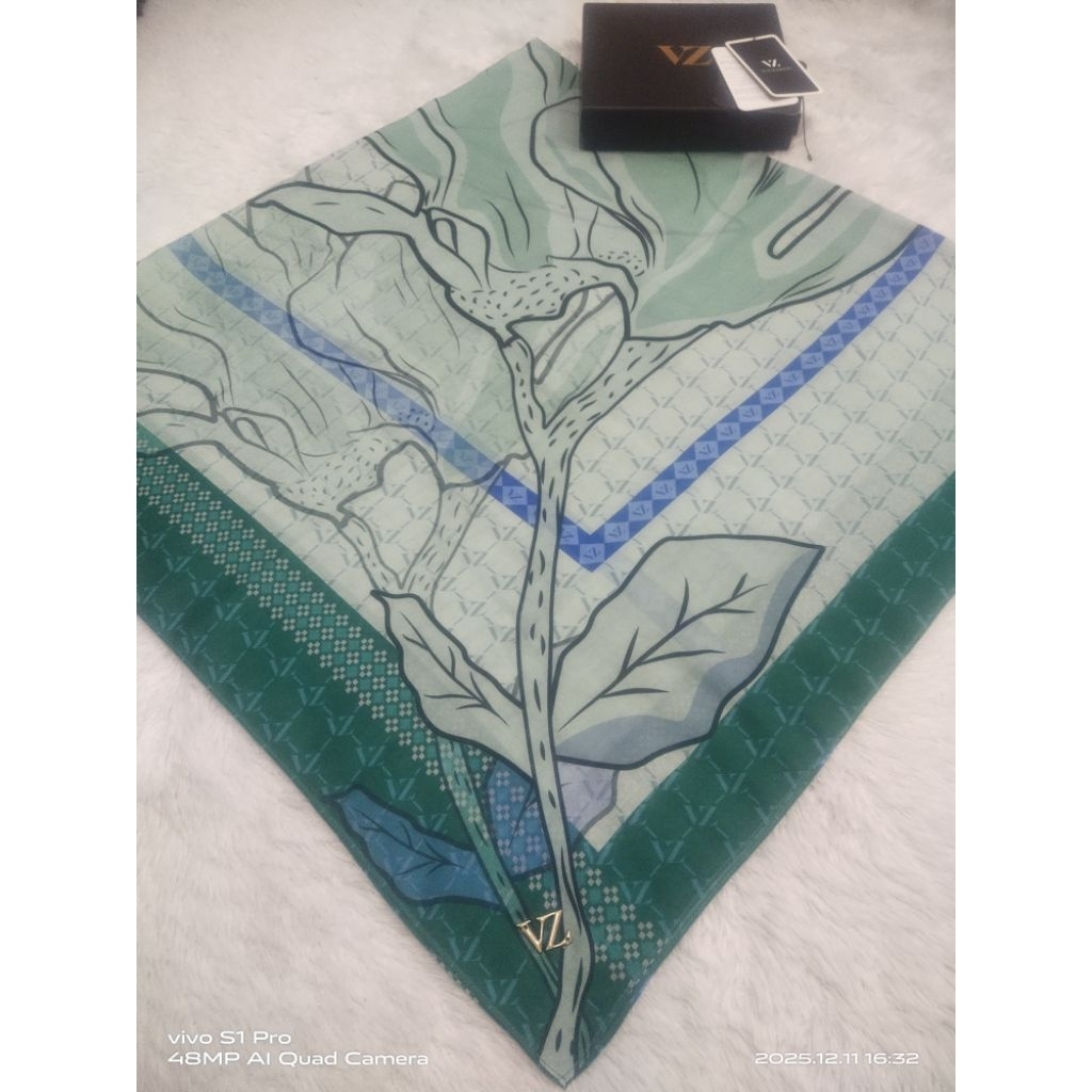 Vivi zubedi scarf preloved