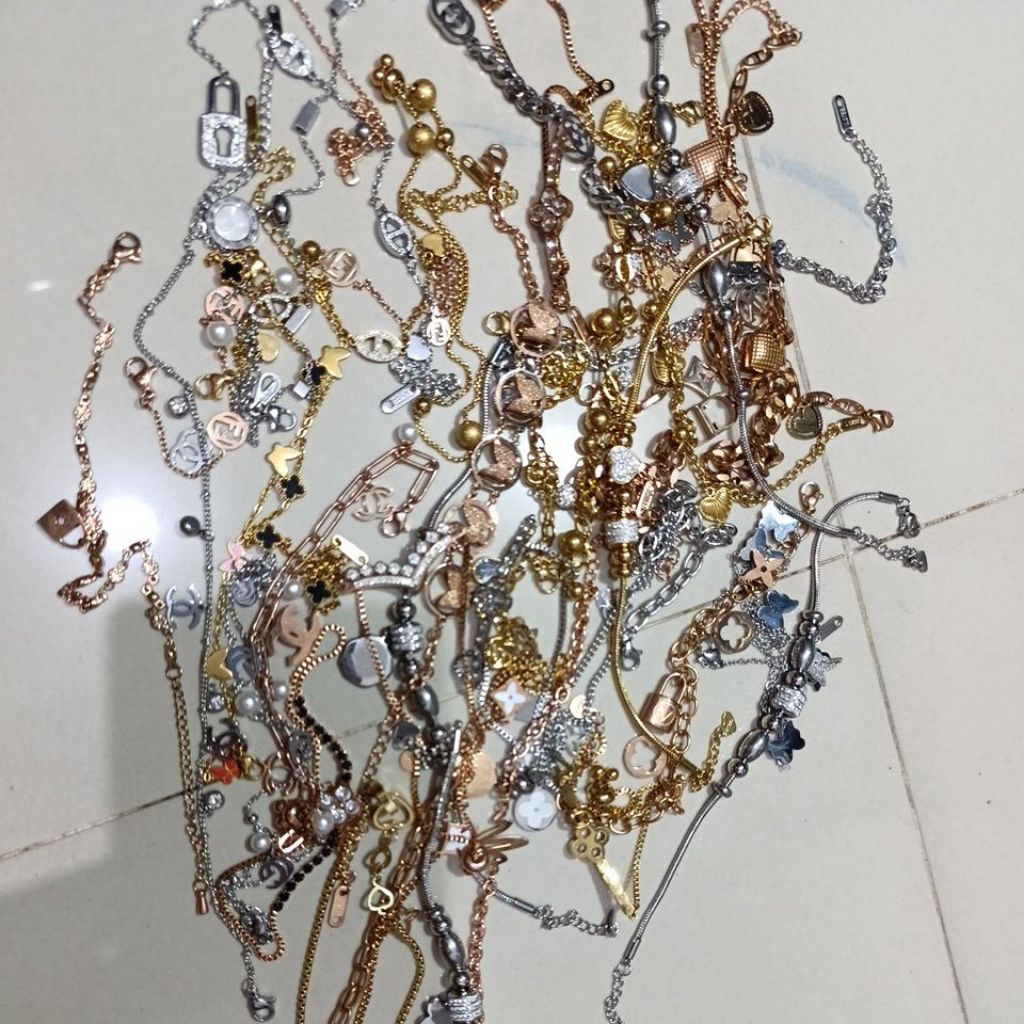 gelang_titanium_lola_wanita